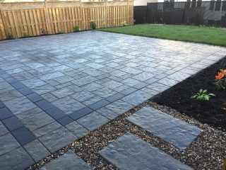 Interlock patio with Blu60