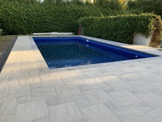 Interlock patio slab using Techo-Bloc product